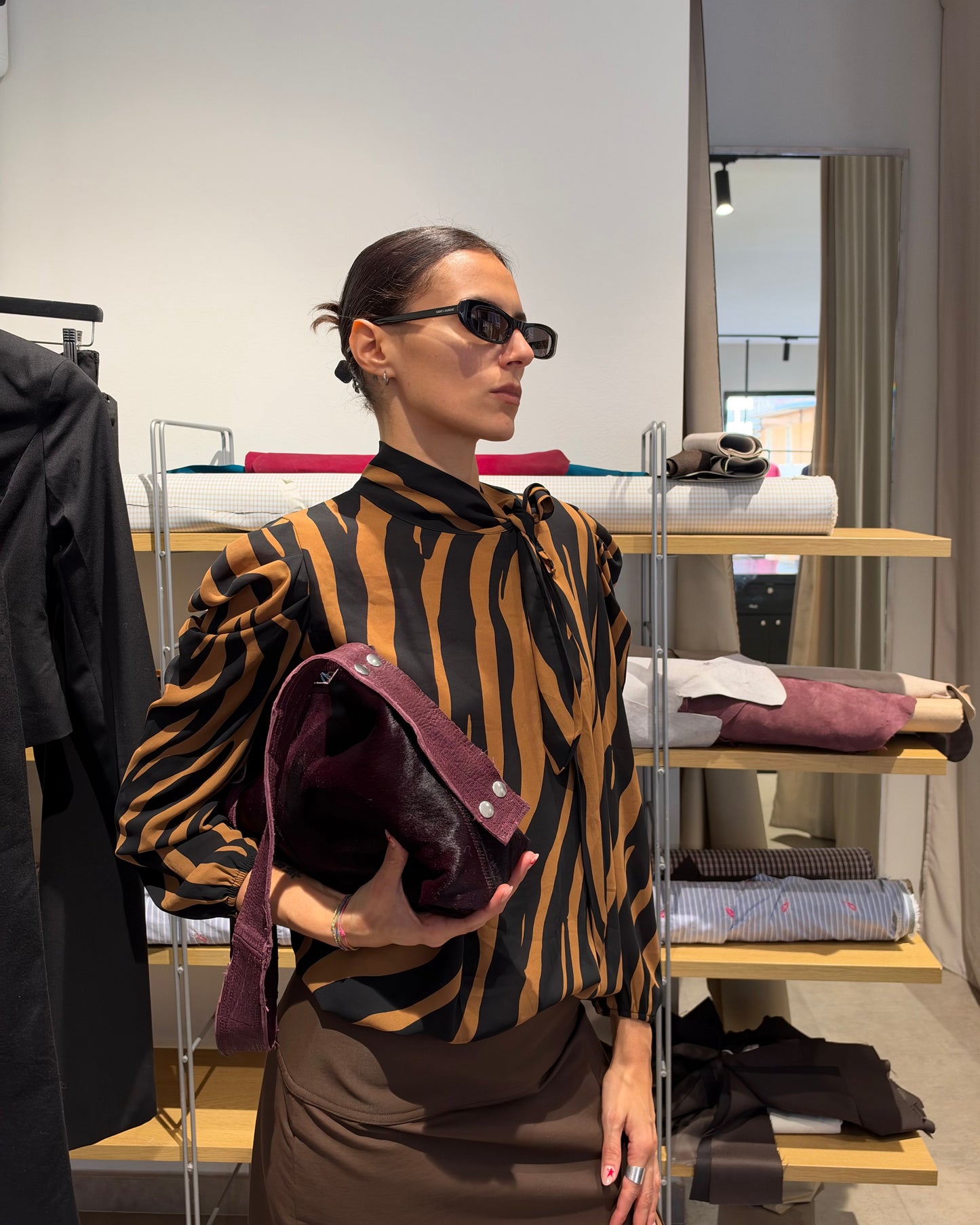 Camicia animalier con fiocco